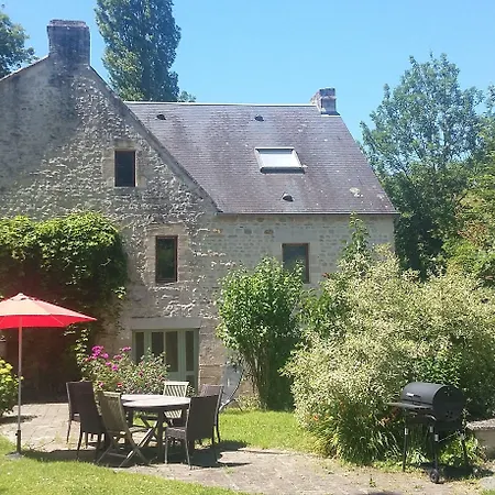 Les De Capucine 3* Carcagny