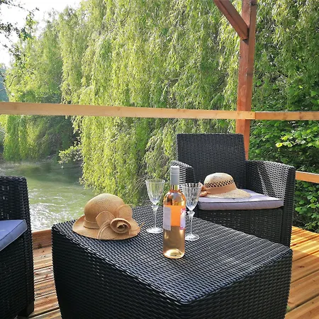 Nocleg ze śniadaniem Les De Capucine